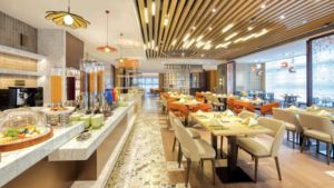 Ensemble de mobilier de restaurant commercial en bois massif, banquette, salle à manger, bar, salon, design rétro - Product Image 6