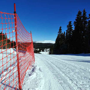 Filet <span class=keywords><strong>de</strong></span> sécurité pour terrain <span class=keywords><strong>de</strong></span> <span class=keywords><strong>ski</strong></span> en HDPE noué avec poteau en polycarbonate, filets <span class=keywords><strong>de</strong></span> protection pour le <span class=keywords><strong>ski</strong></span> et le golf - Product Image 2