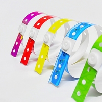 Pulsera de PVC Vinílica Desechable Personalizada de Fábrica con Código de Barras, Temática de Parque de Atracciones, Boleto de Admisión de Papel, Pulsera Impermeable en Forma de L