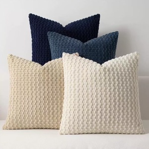 <span class=keywords><strong>Housse</strong></span> de <span class=keywords><strong>coussin</strong></span> en velours côtelé 3D, taie d'oreiller moderne à texture gaufrée pour <span class=keywords><strong>canapé</strong></span>, salon, chevet - Product Image 4