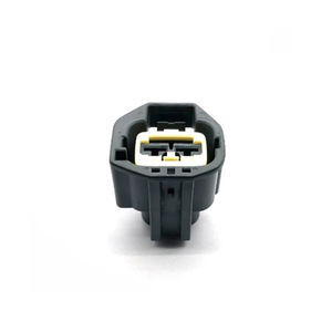 Conector de Cableado Automotriz Hembra de 2 Pines, 6.3mm, Plástico Negro, IP20, para Uso en Automóviles - Product Image 2