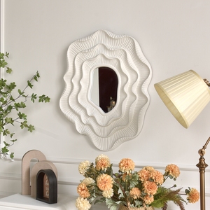 Espejo de Pared Grande, Rústico y Ecológico con Marco de Madera Blanca, Diseño Único para Sala de Estar, Uso Diario - Product Image 4