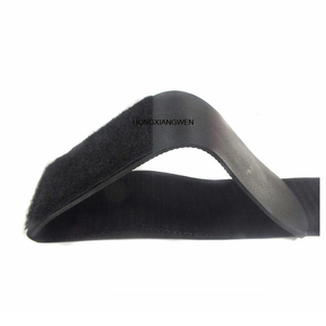 Vente flash <span class=keywords><strong>Porte</strong></span>-<span class=keywords><strong>ski</strong></span> de snowboard tout-terrain Logo personnalisé Sangles en caoutchouc écologiques durables pour hommes - Product Image 5