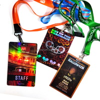 Livraison rapide : Lanières holographiques couleur pour badges événementiels, cartes d'identité VIP avec lanière, passe VIP sur mesure