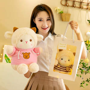 Peluche super douce en forme de petit mouton, couverture réconfortante en coton PP, cadeau de mariage, cadeau d'anniversaire, unisexe, personnalisable, ODM - Product Image 5