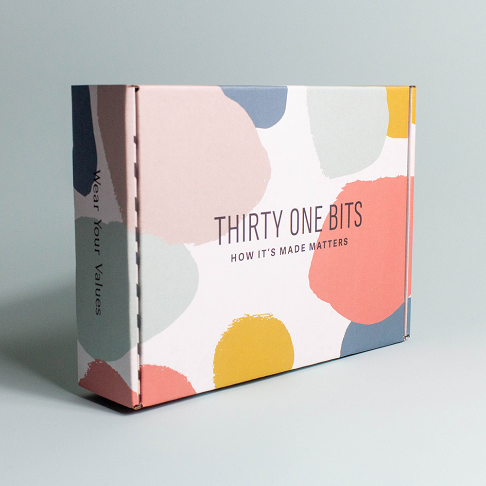 Custom Matte Black Luxury Foldable Hard Paper Magnetic Closure Gift Box logo Custom