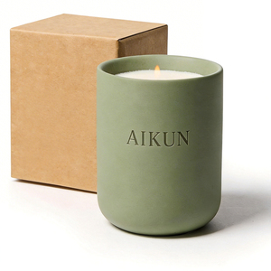 Velas Aromáticas de Cera de Soya de Lujo Personalizadas de Fábrica AIKUN en Frascos de Cerámica para Dormitorio, Sala de Estar y Baño - Product Image 3
