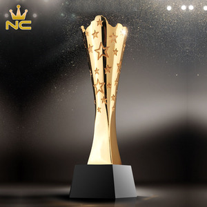 Trophées de récompense en métal en forme d'étoile pour réunion annuelle personnalisée, trophées de football, médailles en résine - Product Image 1