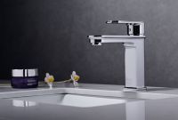 Robinet de douche mural moderne à commande tactile en laiton chromé, à poignée unique, pour salle de bain, garantie 1 an, directement de l'usine