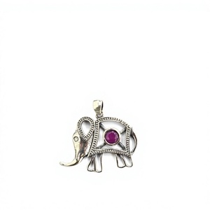 Pendentif Éléphant Fait Main en Argent Sterling 925 avec Pierre Rouge Ronde, Breloque en Argent en Forme d'Animal, Vente en Gros - Product Image 3