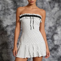 Heißes Mädchenkleid mit Punktemuster, Taillenbetonung, trägerlos, Patchwork-Spitze, süßes kurzes Kleid, ärmelloses Tanktop, schlankmachende Kleidung