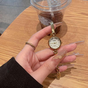New Light Luxury Small Gold Watch with Simple Temperament Minority Net <b>Chain</b> Women's Student Trend Quartz Watch - Product Image 3