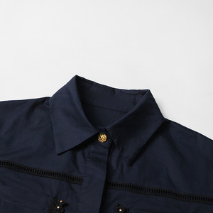 Ensemble jupe et chemise OUDINA décontracté pour femme : chemise courte brodée en dentelle et jupe longue plissée – Nouvelle collection tendance - Product Image 5