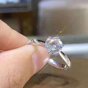 Anello di Fidanzamento F287 per Donna in Oro Bianco con Diamante Naturale Taglio Brillante Rotondo, Colore G, Stile Classico - Product Image 3