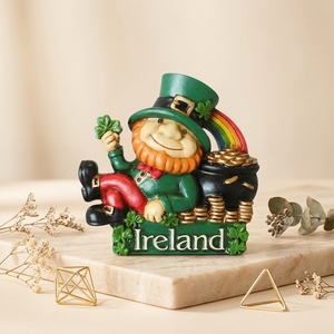 Imán de Resina 3D para Refrigerador con Diseño de Duende Irlandés de Dublín, Artesanía en Resina - Product Image 4