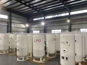 Réservoir <span class=keywords><strong>de</strong></span> stockage <span class=keywords><strong>de</strong></span> GPL vertical et horizontal ASME 1 tonne, 1,5 tonne, 2,5 tonnes, <span class=keywords><strong>petite</strong></span> taille, cylindre <span class=keywords><strong>de</strong></span> GPL, réservoir <span class=keywords><strong>de</strong></span> GPL pour l'Afrique - Product Image 2