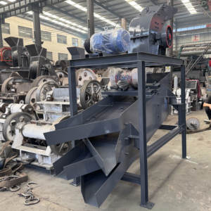 Small 15 T/H Aggregate and <strong>Sand</strong> Fine Crushing Hammer Mill <strong>Grinder</strong> Hammer Crusher With Vibrating Screen - Product Image 5