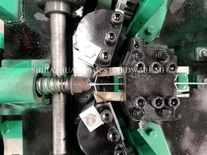 Hoge snelheid, eenvoudig te bedienen automatische machine voor het maken van prikkeldraadgaashekwerk, gebruikt voor het bovenste gedeelte van muren tegen klimmen. - Product Image 4