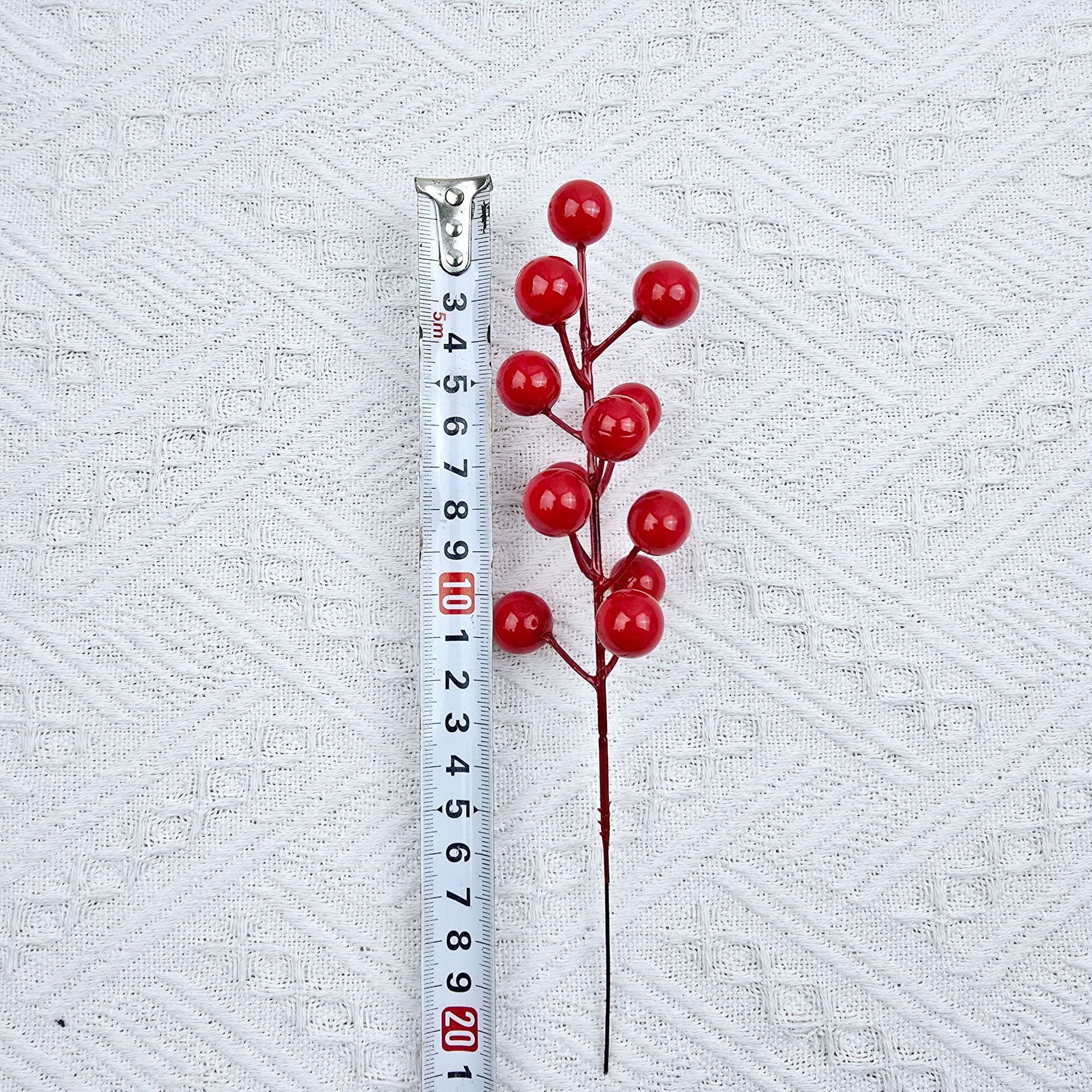 The "Fortune Fruit" has a diameter of 1.5cm.
