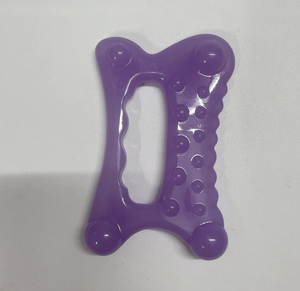 Tabla de gua sha de resina de color morado todo en uno para rostro, piernas y brazos - Product Image 1