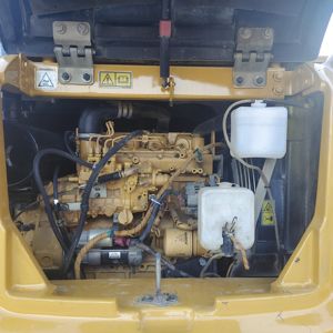 حفارة كاتربيلر 308E2 مستعملة عالية الجودة بوزن 8 طن مع محرك وناقل حركة ومضخة، موديل 2023 تم اختبارها وفحصها - Product Image 3