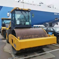 Compacteur routier hydraulique vibrant XS143J de 14 tonnes avec remorque
