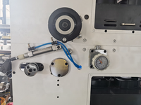 Imprimante d'étiquettes flexo verticale étroite Machine d'impression 6 couleurs
