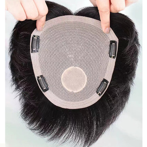 Goedkope Natuurlijke Menselijke Haarvervangingssysteem Voor Mannen Zwarte Prothese Ademende Zijden Kanten Kroon Toupet Clips - Product Image 1