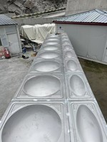 Réservoir d'eau potable modulaire en acier inoxydable soudé TENGXING de 10 000 litres avec une productivité de 1000 L/h, 220 V, garantie 1 an