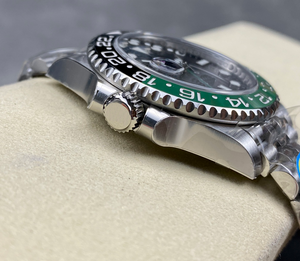 Montre de plongée lumineuse et étanche à mouvement automatique en acier inoxydable 904L pour hommes - Product Image 3