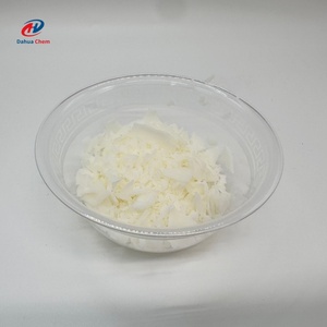 Granulés de cire de soja naturelle écologiques, faits à la main, de qualité supérieure, pour bougies parfumées à combustion propre et aromathérapie. - Product Image 1