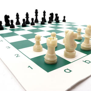 Ensemble de jeu d'échecs Tapis d'échecs en cuir PU Ensemble d'échecs de voyage portable - Product Image 2