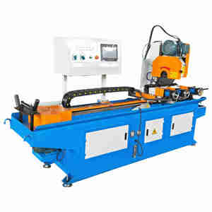 Scie à ruban Machine de <span class=keywords><strong>découpe</strong></span> de tube de tuyau CNC en métal entièrement automatique en <span class=keywords><strong>acier</strong></span> à profil d&amp;#39;angle de 45 degrés - Product Image 1