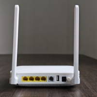 Routeur domestique XPON double mode ZC-520 à succès – 1GE+ 3FE+ VOIP+ 1USB+2.4GWIFI – Prix de gros