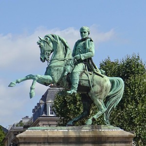 Statue napoléon et cheval grandeur nature en bronze pour décoration extérieure - Product Image 6