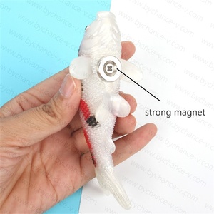 Idée de cadeau de <span class=keywords><strong>pêcheur</strong></span> ornements de poisson de carpe décoratifs aimant de réfrigérateur de poisson koi coloré pour petit cadeau pour les amateurs de pêche - Product Image 2