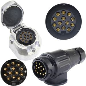 Prise de <span class=keywords><strong>remorque</strong></span> à prix attractif <span class=keywords><strong>Adaptateur</strong></span> de 12 prises de <span class=keywords><strong>remorque</strong></span> de l'OTAN 12v 24v 7pin 13pin Prise de <span class=keywords><strong>remorque</strong></span> durable à <span class=keywords><strong>7</strong></span> voies - Product Image 2