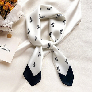 Foulard carré professionnel vintage printemps-été pour femme, motif cachemire imprimé, en polyester, style soie - Product Image 6