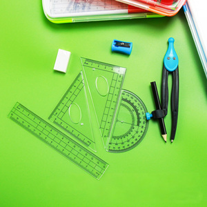 Set 7 pezzi di Set di Set geometrico per studenti con bussole in metallo e righello di cancelleria per scuola per bambini e forniture per ufficio - Product Image 3