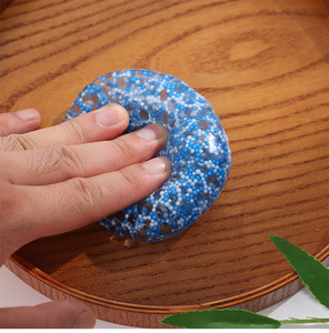 Balle anti-stress en mousse de raisin, jouet sensoriel TPR à presser pour l'anxiété et la décompression, vente chaude - Product Image 4
