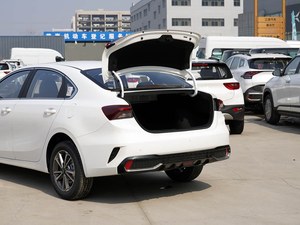 K-ia K3 2024 2025 1.5L CVT Comfort Premium Edition Nuova <span class=keywords><strong>Auto</strong></span> a Benzina K-ia K3 Disponibile - Product Image 5