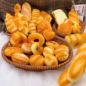 Série PU Pain Cuit : Jouet à Presser Anti-Stress à Rebond Lent, Effet Pain Simulé, pour Plus de 30 Modèles, Cadeau de Décompression pour Enfants et Adultes - Product Image 1