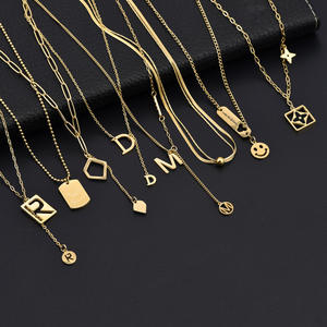 Collier en acier inoxydable or 18 carats à la mode ne se décolore pas <span class=keywords><strong>bonne</strong></span> chance chaîne moyenne-longue usine de chaînes de bijoux de mode - Product Image 3