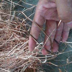 Chatarra de Cable y Alambre de Cobre de Segunda Mano de Alta Calidad de Fábrica, Pureza 99.95%, Uso Industrial, 1 Tonelada MOQ, Gran Cantidad Disponible para Venta - Product Image 2