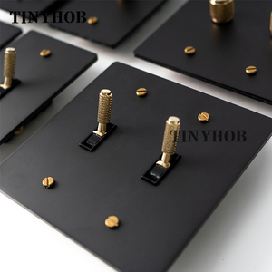 แผงทองเหลืองสีดำทอง  สวิตช์แบบอเมริกัน 3 ทาง 15A  แบบ Knurled Toggle  สำหรับโรงแรมและบ้าน  พร้อมเต้ารับ GFCI  <span class=keywords><strong>USB</strong></span>  110V  ไฟ LED ปรับความสว่างได้ - Product Image 4