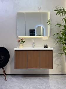 Gabinete de Baño Flotante de Tres Puertas con Acabado de Madera, con Bordes Metálicos, Apto para Casas y Apartamentos - Product Image 1
