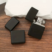 Briquet à essence coupe-vent en alliage de zinc avec logo personnalisable, idéal pour les cadeaux promotionnels (vente en gros)