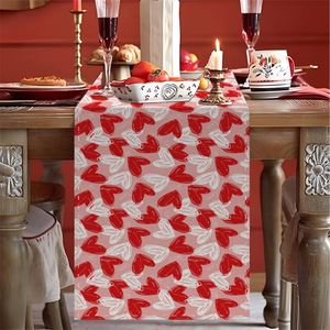 Chemin de table en lin en forme de cœur pour la Saint-Valentin, décoration saisonnière pour mariage, anniversaire, cuisine et salle à manger - Product Image 1