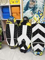 WOOWAVE Nouvelle conception OEM&ODM Planche de wakesurf 56 pouces avec coussin antidérapant en EVA et fibre de verre pour sports nautiques