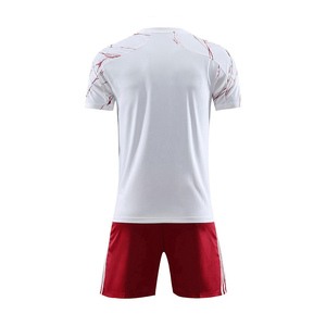 Ensemble d'uniformes de football personnalisés 2026 – Nouveau design, maillot de football à manches courtes, respirant, vente en gros OEM, vêtements de sport les plus populaires - Product Image 2